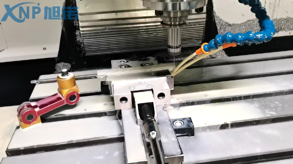 铝型材CNC精密加工.jpg 铝型材CNC精密加工.jpg