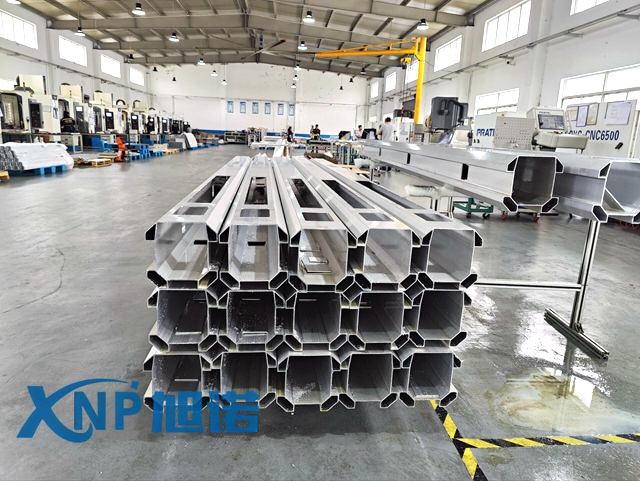 什么是异形铝型材.jpg 什么是异形铝型材.jpg