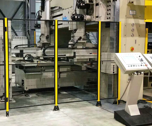 定制铝型材车间隔离工业围栏的3种发货模式.jpg 定制铝型材车间隔离工业围栏的3种发货模式.jpg